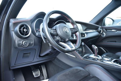 Alfa Romeo Stelvio Stelvio 2.0 Turbo 280 CV AT8 Q4 Estrema (6)