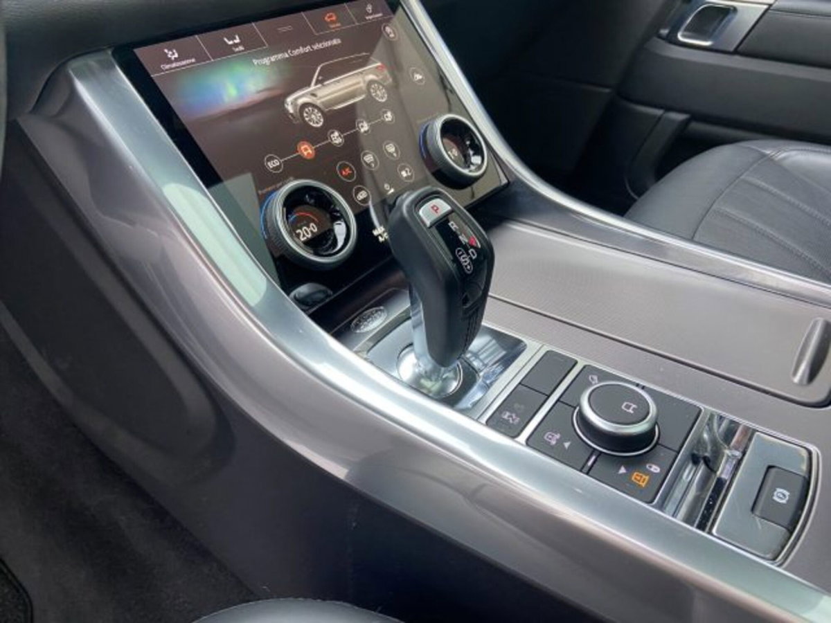 Land Rover Range Rover Sport 2.0 Si4 HSE (12)