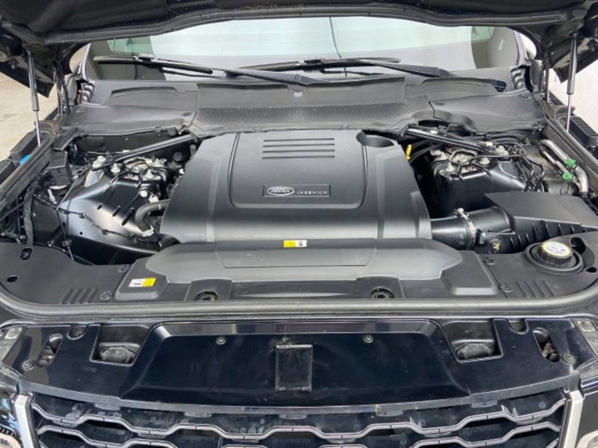 Land Rover Range Rover Sport 2.0 Si4 HSE (17)