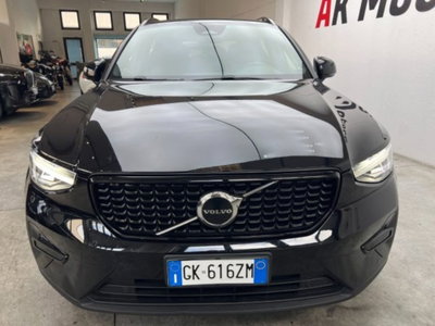 Volvo XC40 B3 automatico Plus Dark (11)