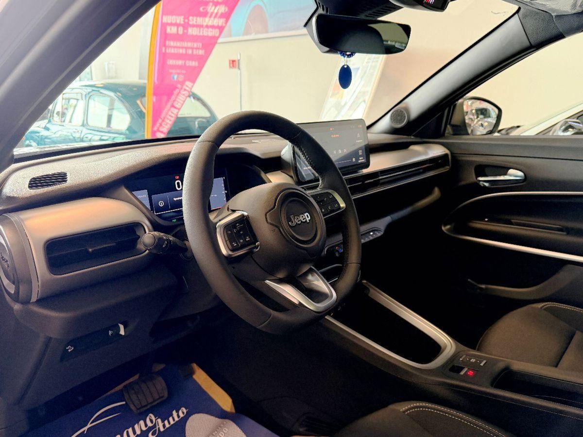 Jeep Avenger 1.2 turbo e-hybrid mhev Summit fwd 110cv edct6 (6)