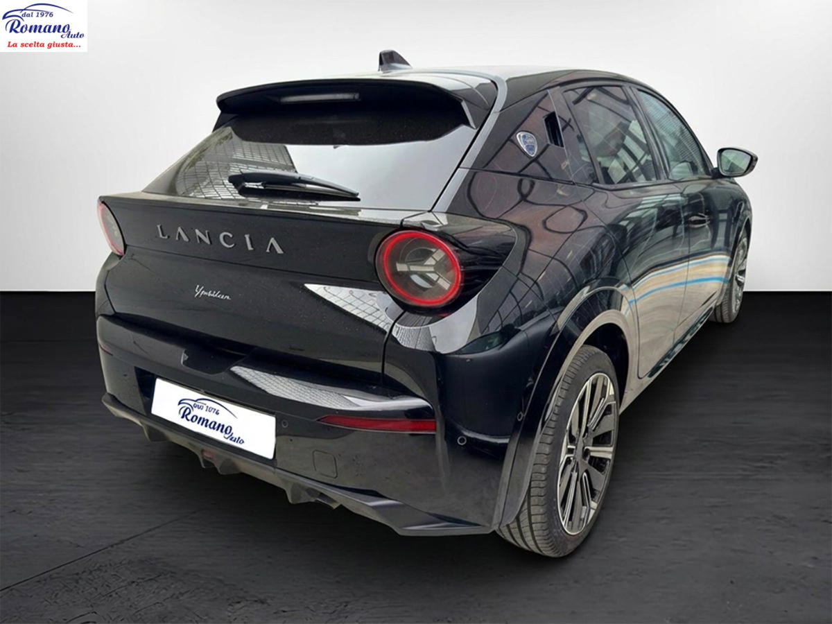 Lancia Ypsilon 1.2 mhev LX 110cv e-dct (4)