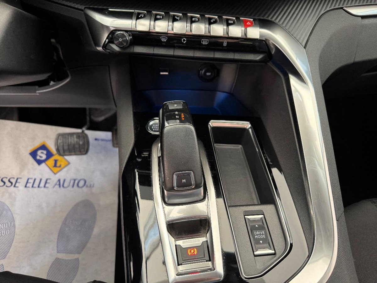 Peugeot 3008 BlueHDi 130 S&S EAT8 Active Business (13)