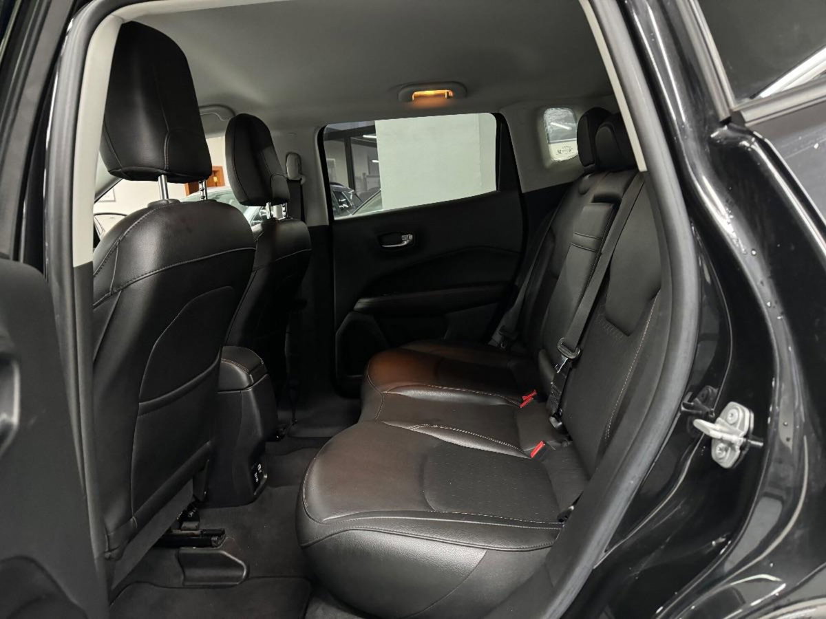Jeep Compass 1.6 Multijet II 2WD Limited (18)