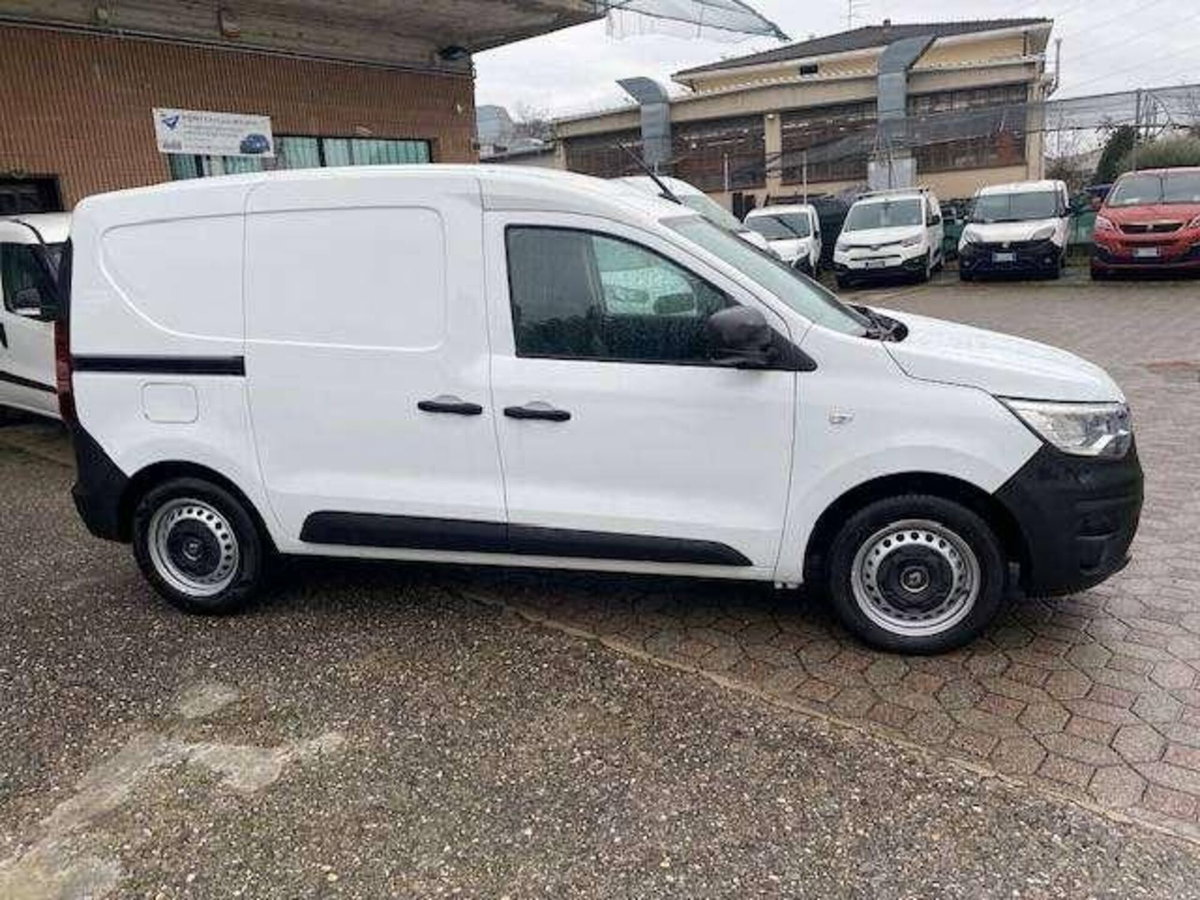 Renault Express van 1.5 Blue dci 95cv (3)