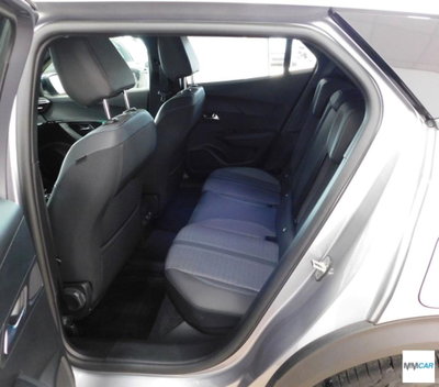 Peugeot 2008 BlueHDi 130 S&S EAT8 Allure Pack (11)