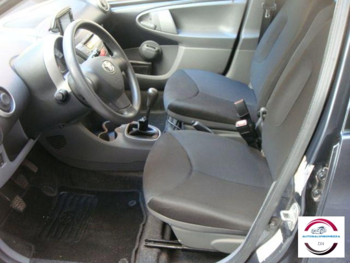Toyota Aygo 1.0 12V VVT-i 5 porte Now (10)