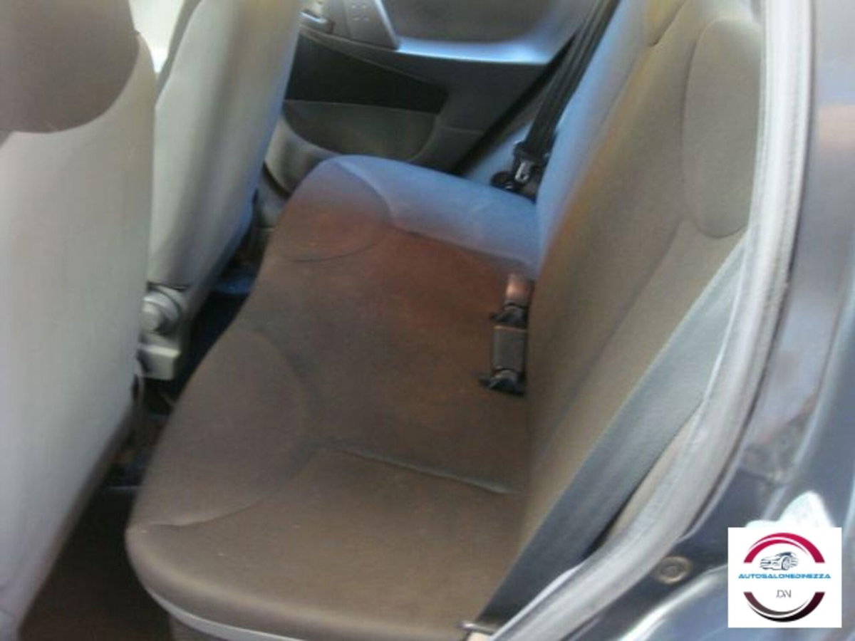 Toyota Aygo 1.0 12V VVT-i 5 porte Now (7)