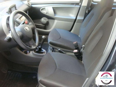 Toyota Aygo 1.0 12V VVT-i 5 porte Now (9)