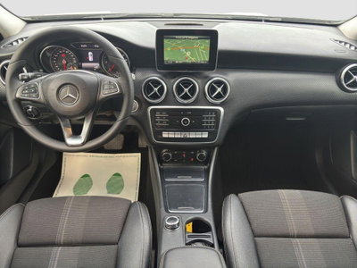 Mercedes-Benz Classe A 180 d Automatic Sport (12)