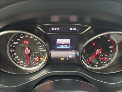 Mercedes-Benz Classe A 180 d Automatic Sport (13)