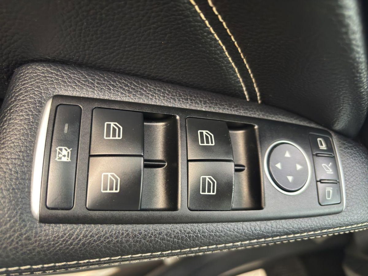 Mercedes-Benz Classe A 180 d Automatic Sport (17)