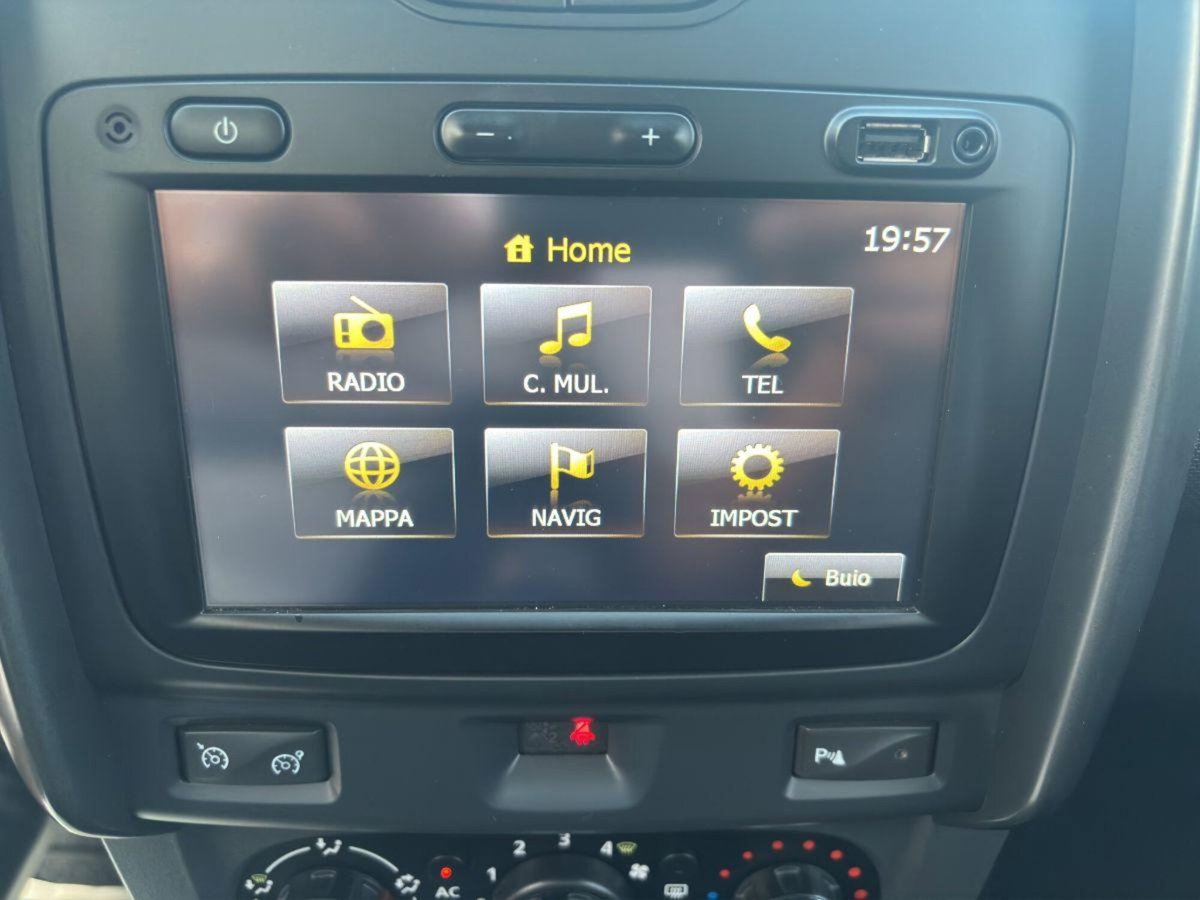 Dacia Duster 1.5 dCi 110CV Start&Stop 4x2 Prestige (17)