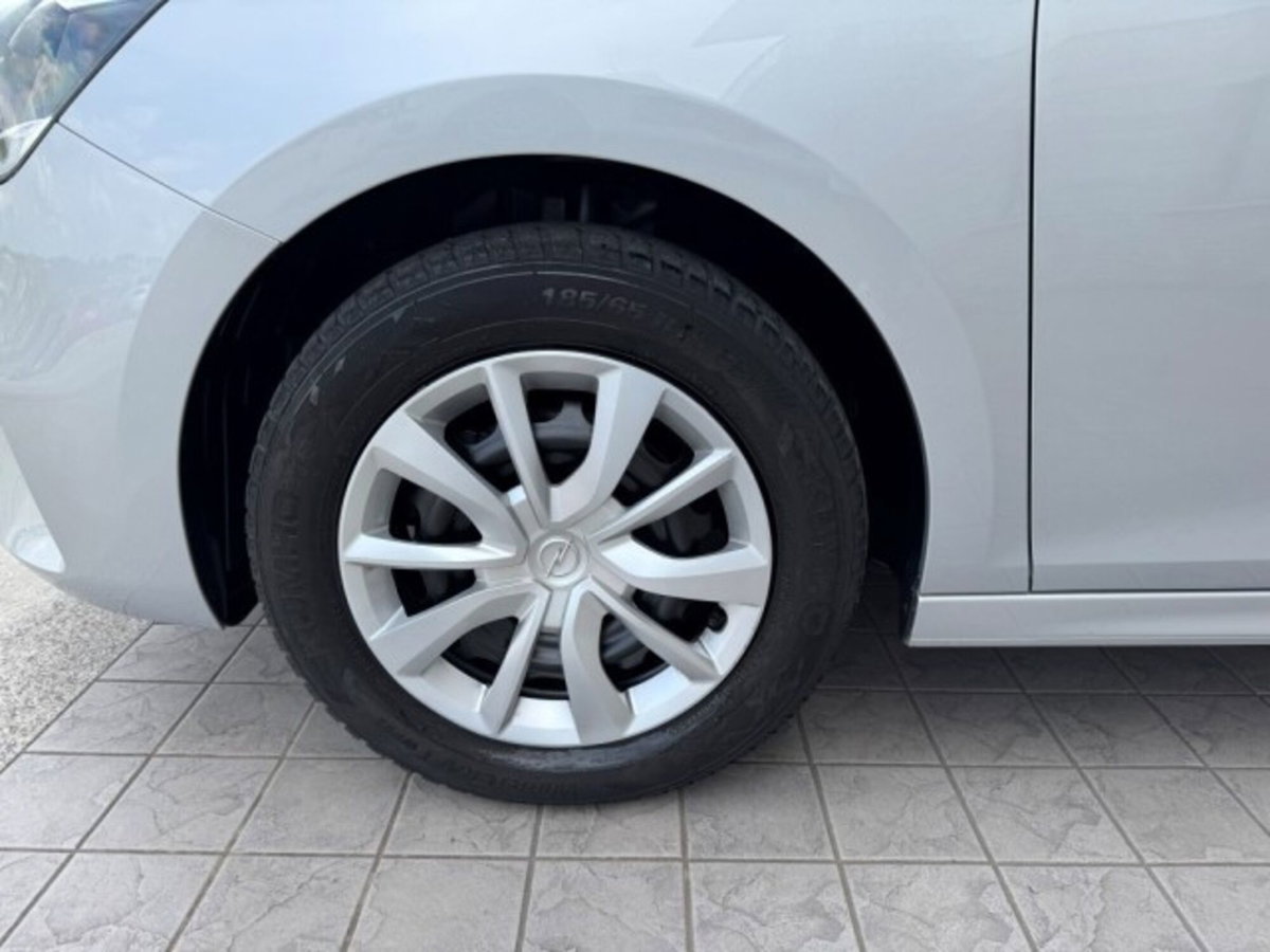 Opel Corsa 1.2 Corsa s&s 75cv (11)