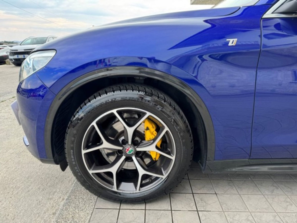 Alfa Romeo Stelvio 2.2 t Veloce Q4 210cv auto (13)