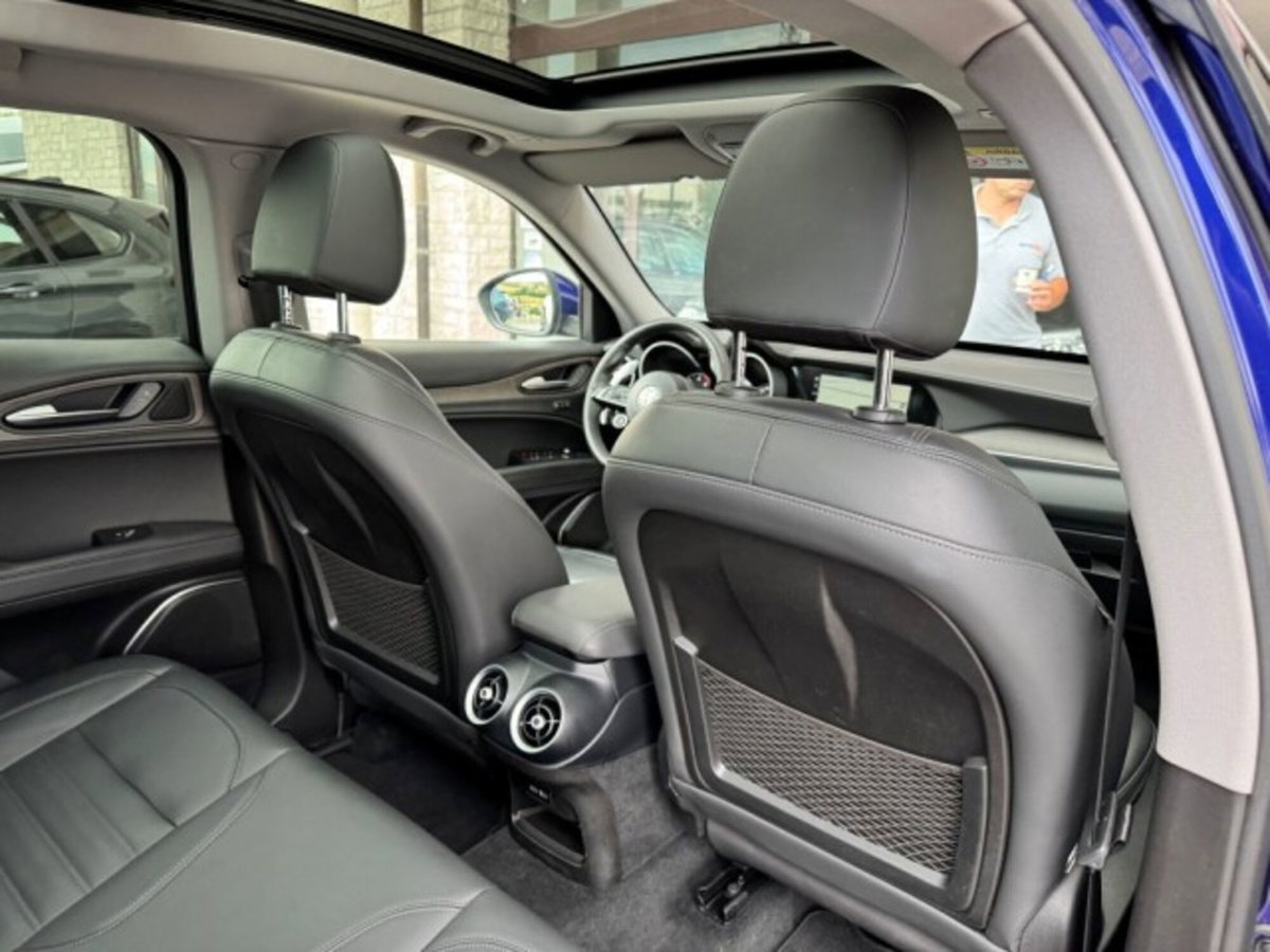 Alfa Romeo Stelvio 2.2 t Veloce Q4 210cv auto (17)