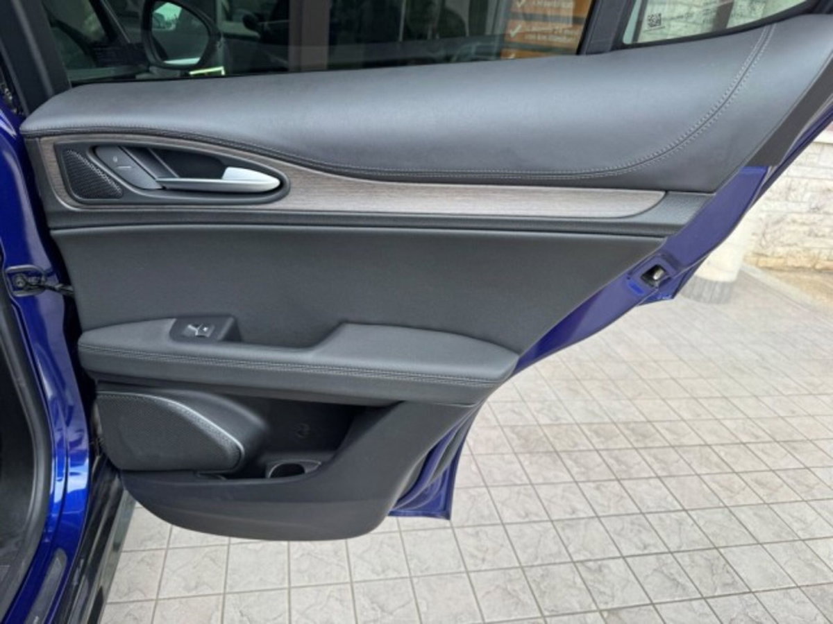 Alfa Romeo Stelvio 2.2 t Veloce Q4 210cv auto (20)