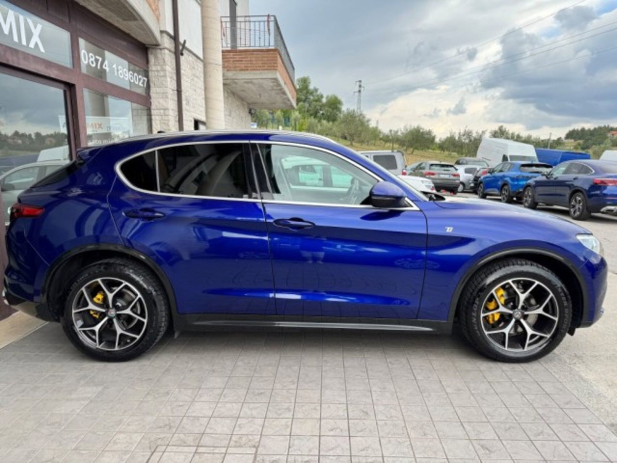 Alfa Romeo Stelvio 2.2 t Veloce Q4 210cv auto (6)