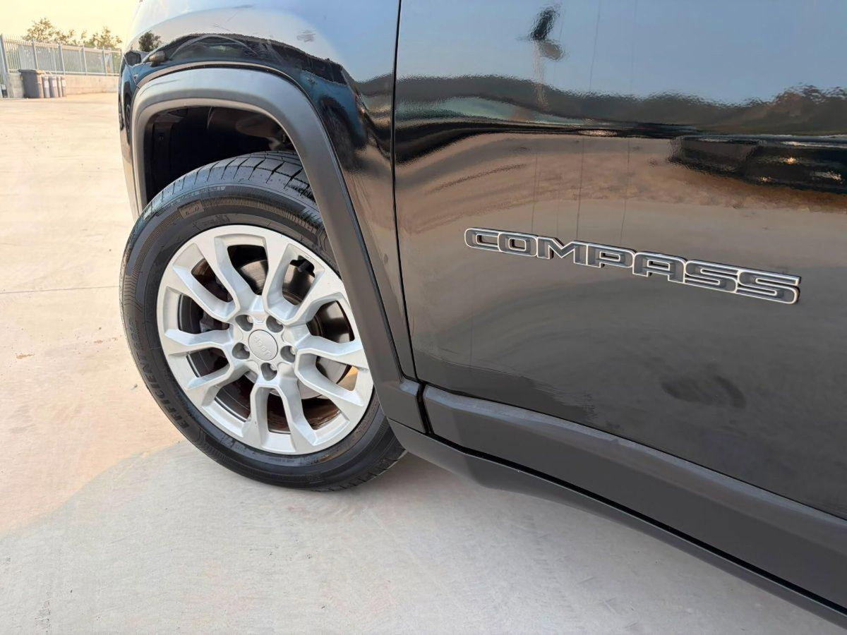 Jeep Compass 1.6 Multijet II 2WD Longitude (17)