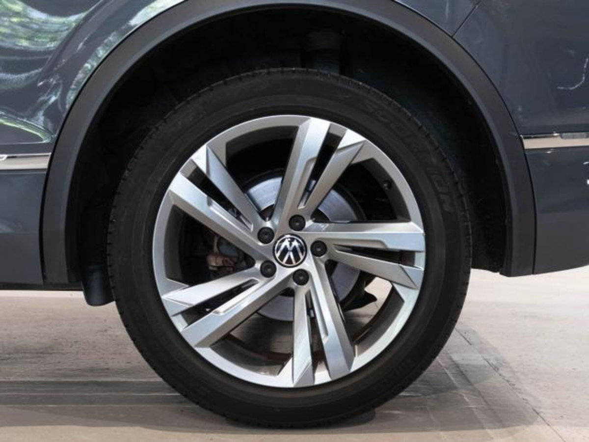 Volkswagen Tiguan 2.0 tdi Life 150cv dsg (7)