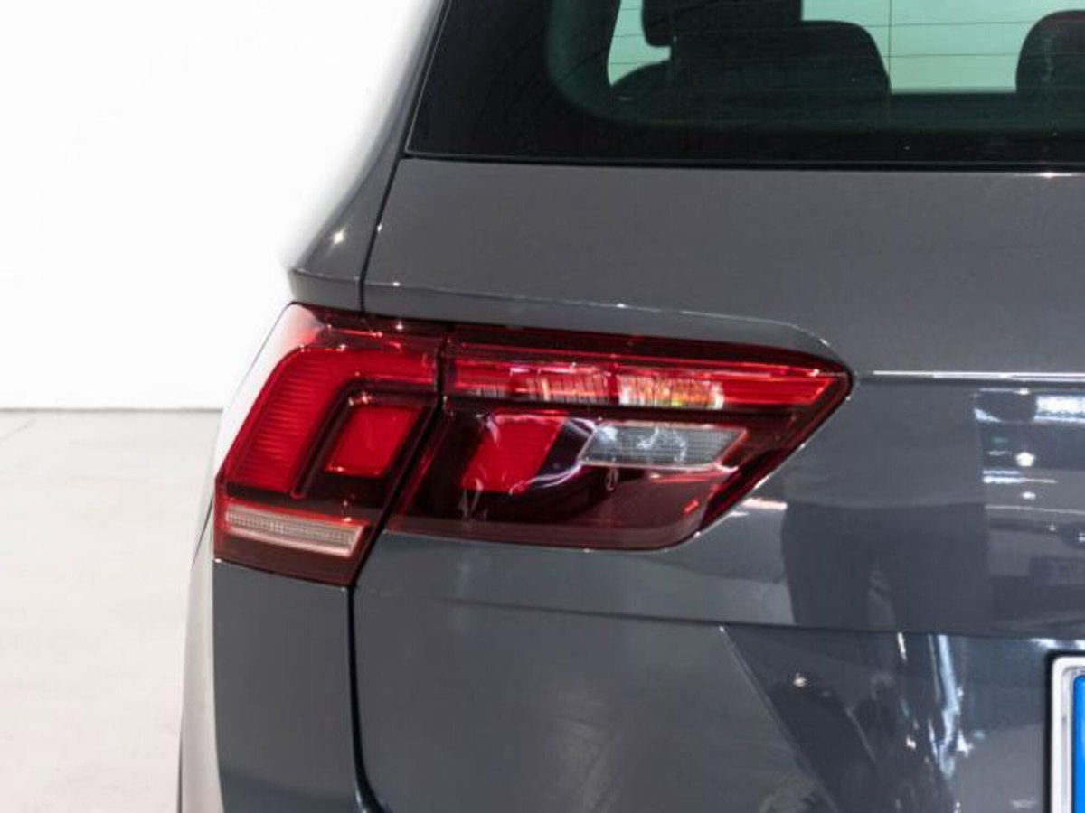 Volkswagen Tiguan 2.0 tdi Life 150cv dsg (9)
