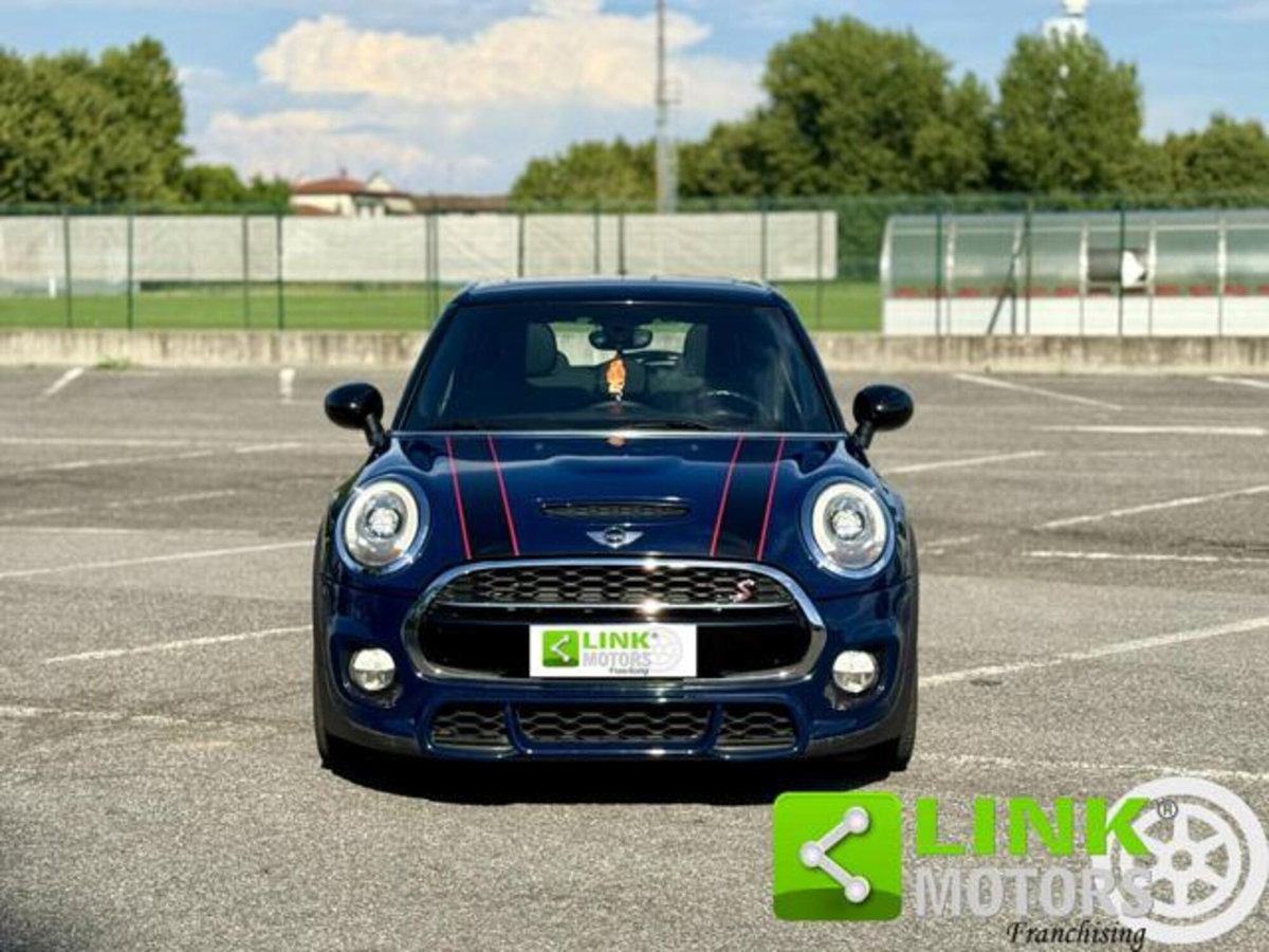 MINI Mini 2.0 Cooper SD aut. 5 porte (11)
