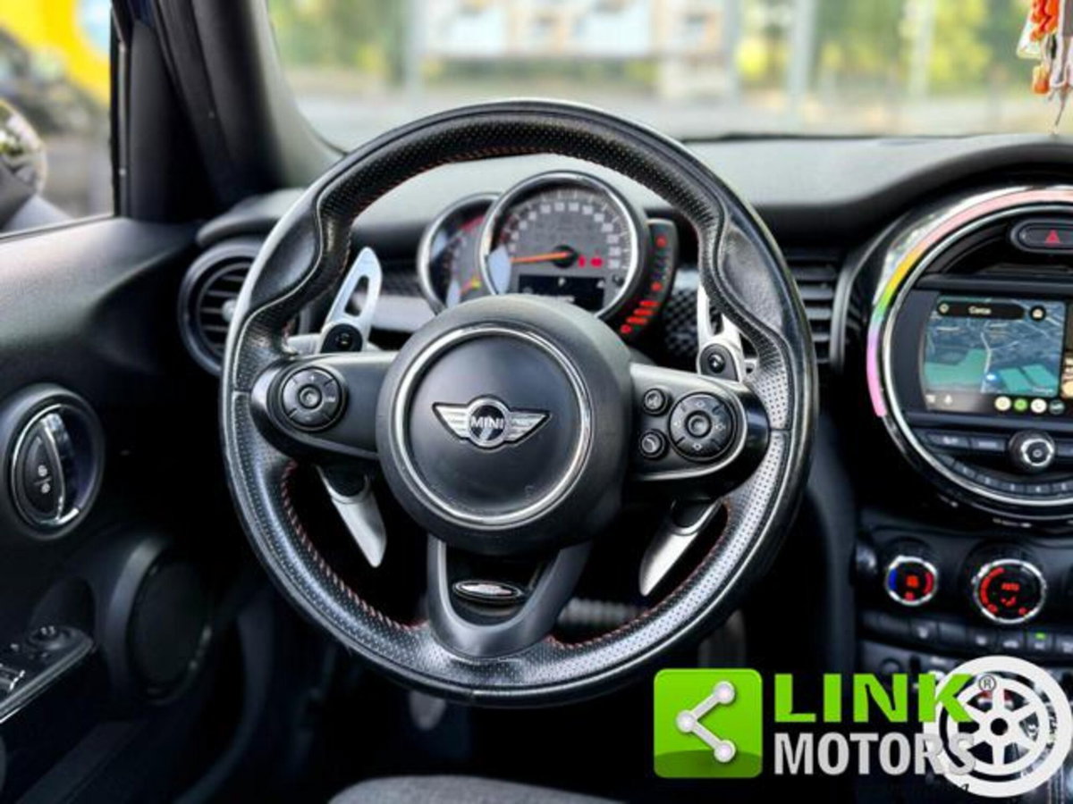 MINI Mini 2.0 Cooper SD aut. 5 porte (17)