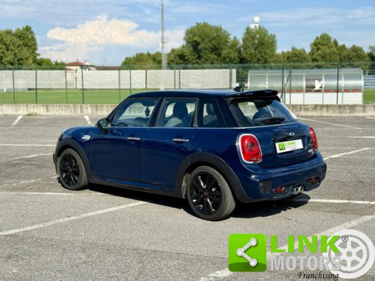 MINI Mini 2.0 Cooper SD aut. 5 porte (3)
