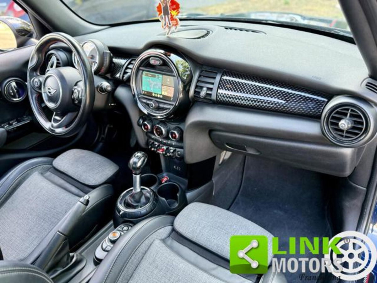 MINI Mini 2.0 Cooper SD aut. 5 porte (6)