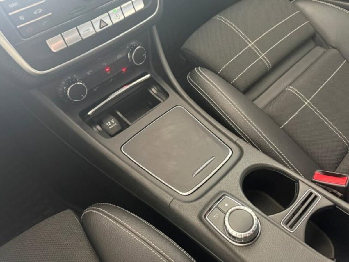 Mercedes-Benz Classe A 200 d Automatic Sport (11)