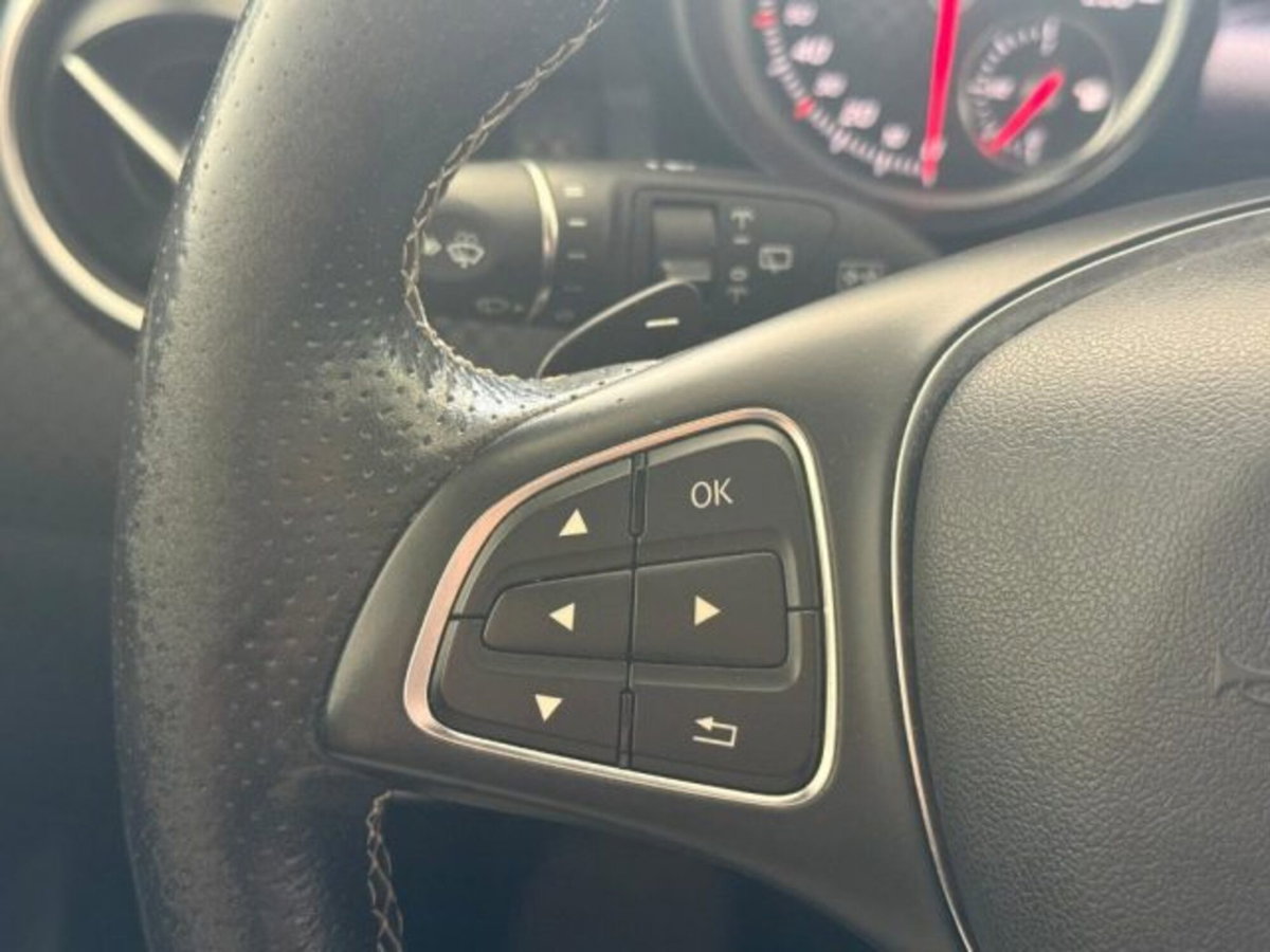 Mercedes-Benz Classe A 200 d Automatic Sport (17)