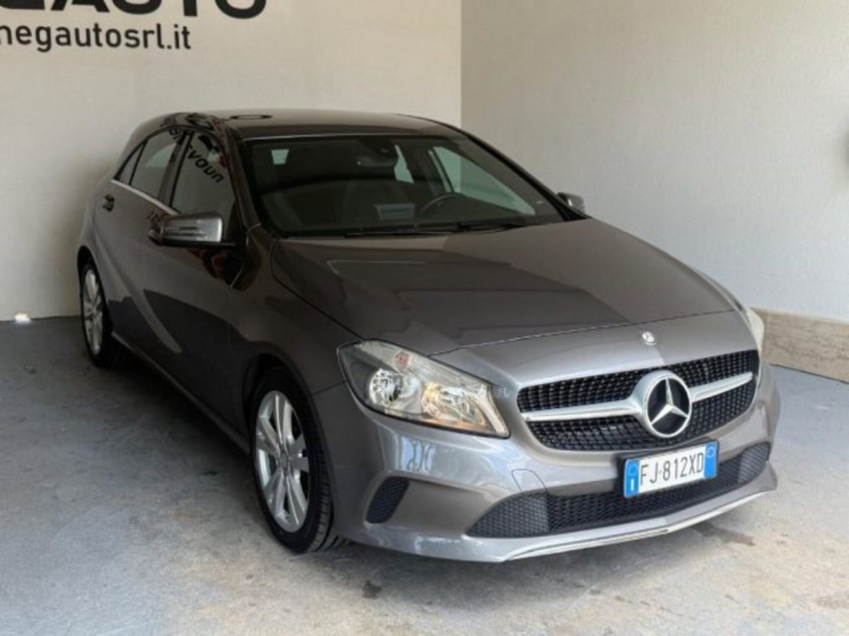 Mercedes-Benz Classe A 200 d Automatic Sport (4)