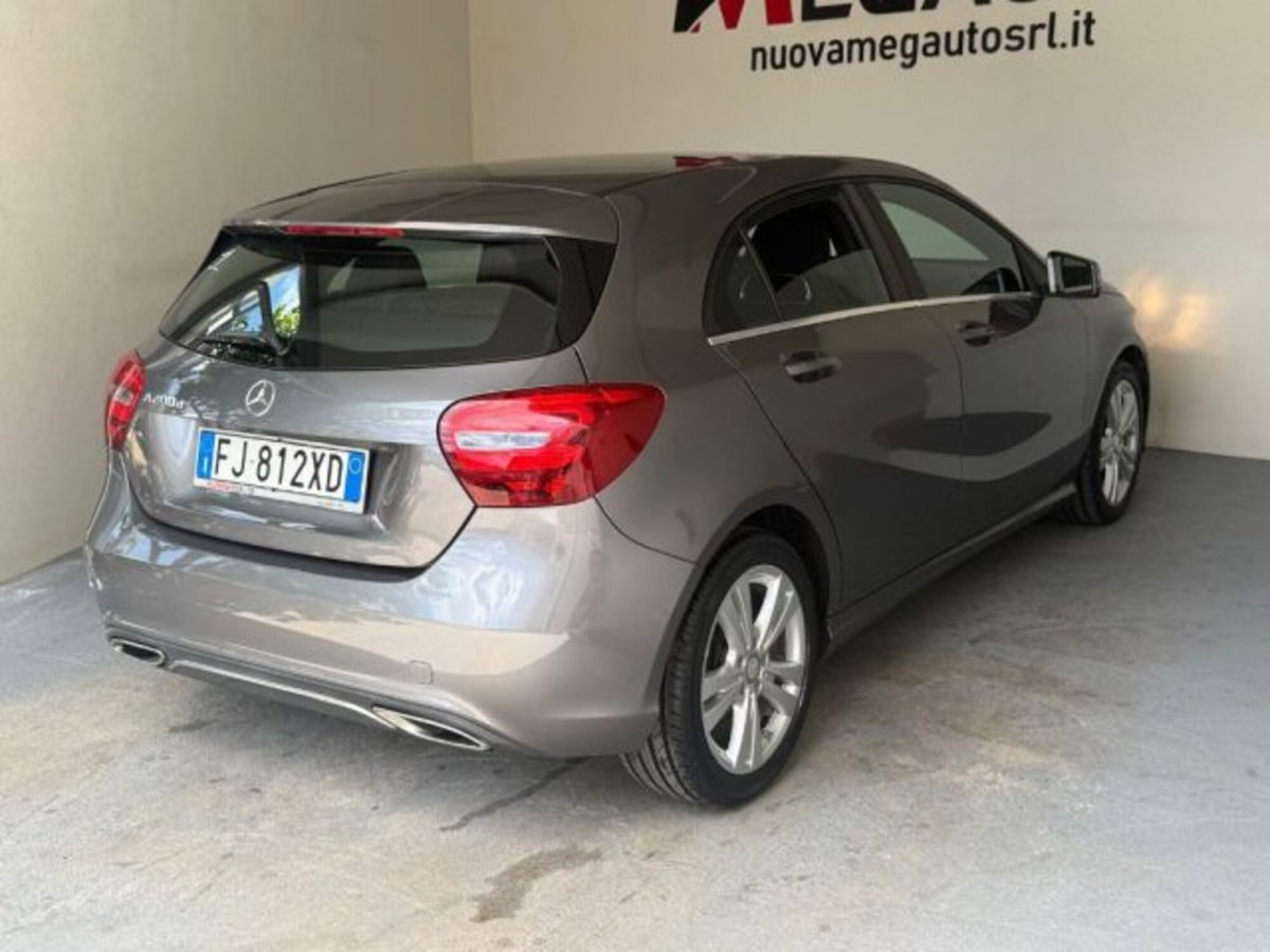 Mercedes-Benz Classe A 200 d Automatic Sport (6)