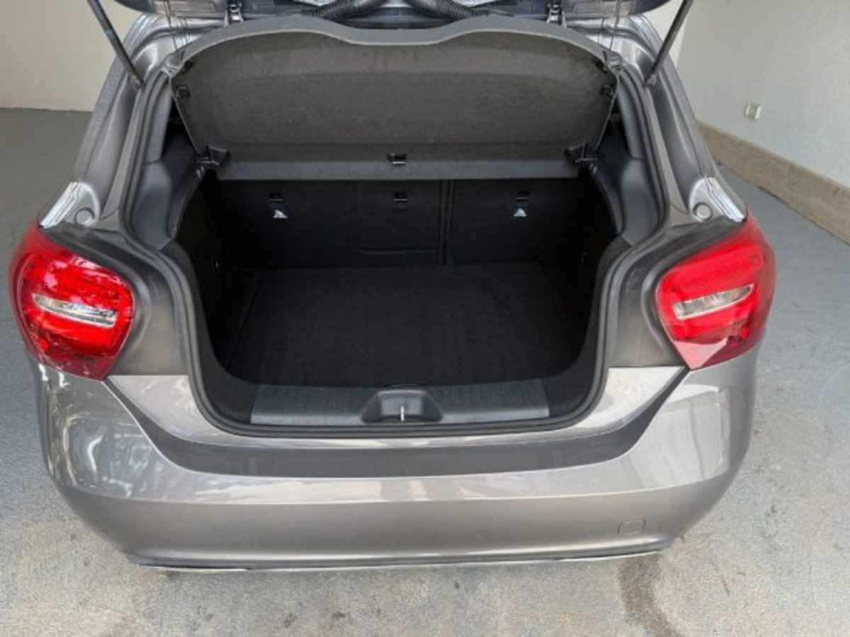 Mercedes-Benz Classe A 200 d Automatic Sport (8)
