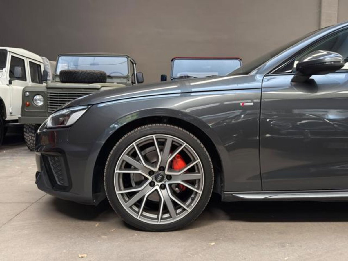 Audi A4 Avant 40 TDI quattro S tronic S line edition (7)