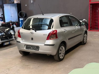 Toyota Yaris 1.0 5 porte Sol (4)