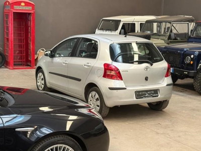 Toyota Yaris 1.0 5 porte Sol (6)