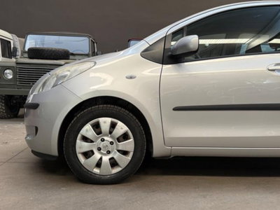 Toyota Yaris 1.0 5 porte Sol (7)