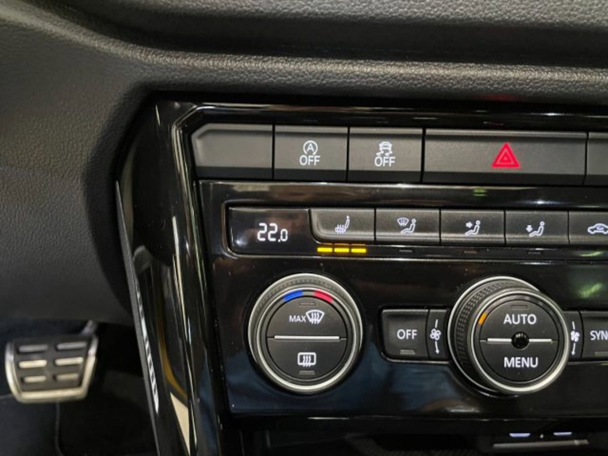 Volkswagen T-Roc 2.0 tsi R 4motion dsg (12)