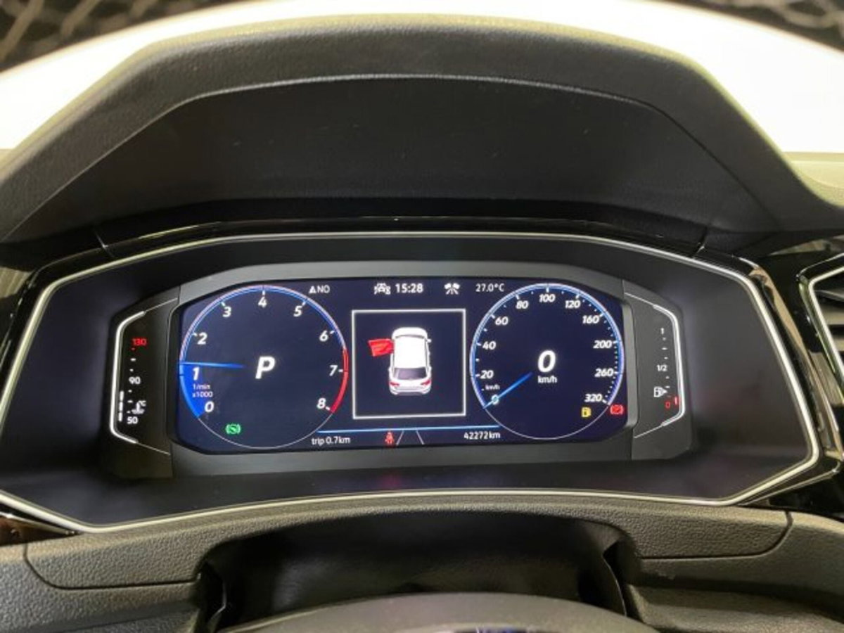 Volkswagen T-Roc 2.0 tsi R 4motion dsg (5)