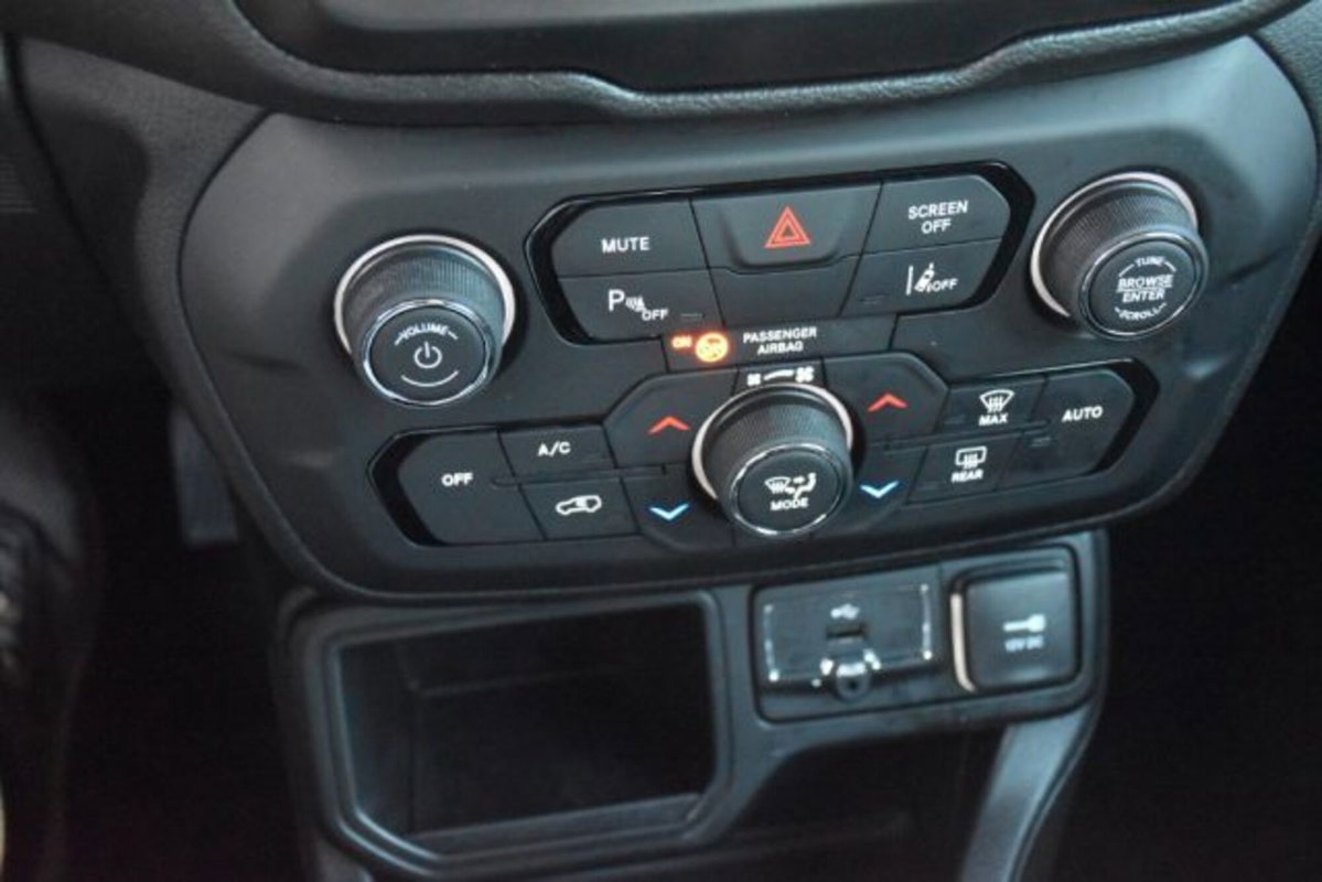 Jeep Renegade 1.6 Mjt 120 CV Limited (12)