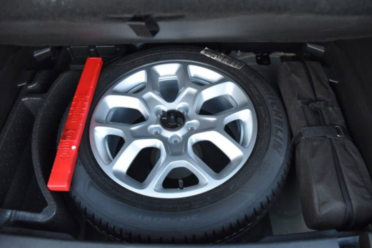 Jeep Renegade 1.6 Mjt 120 CV Limited (16)