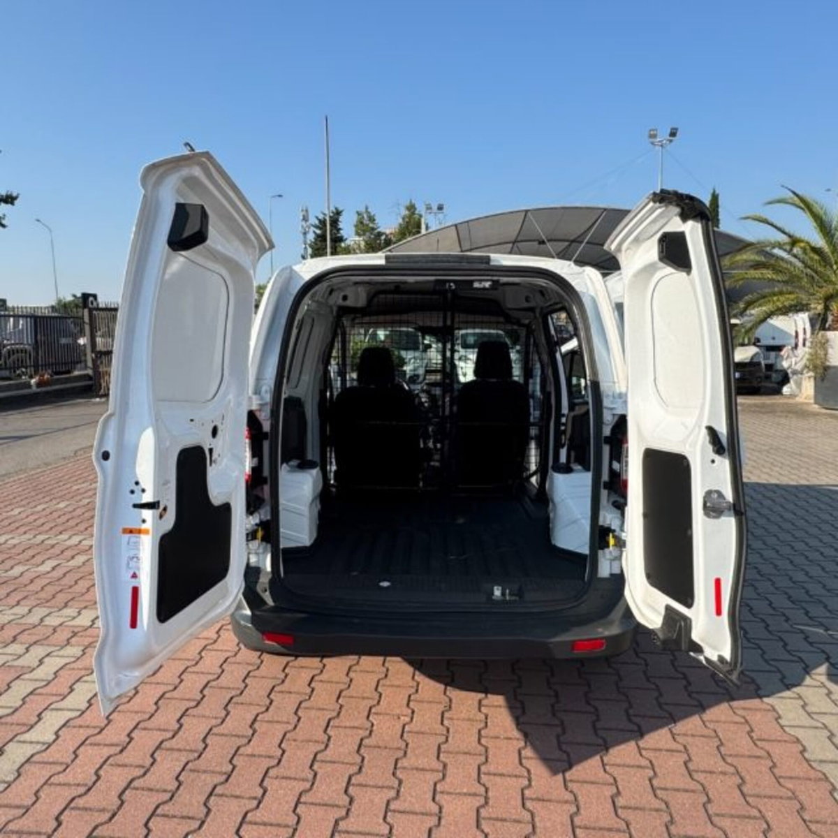 Ford Transit Courier 1.5 TDCi 75CV  Trend (11)