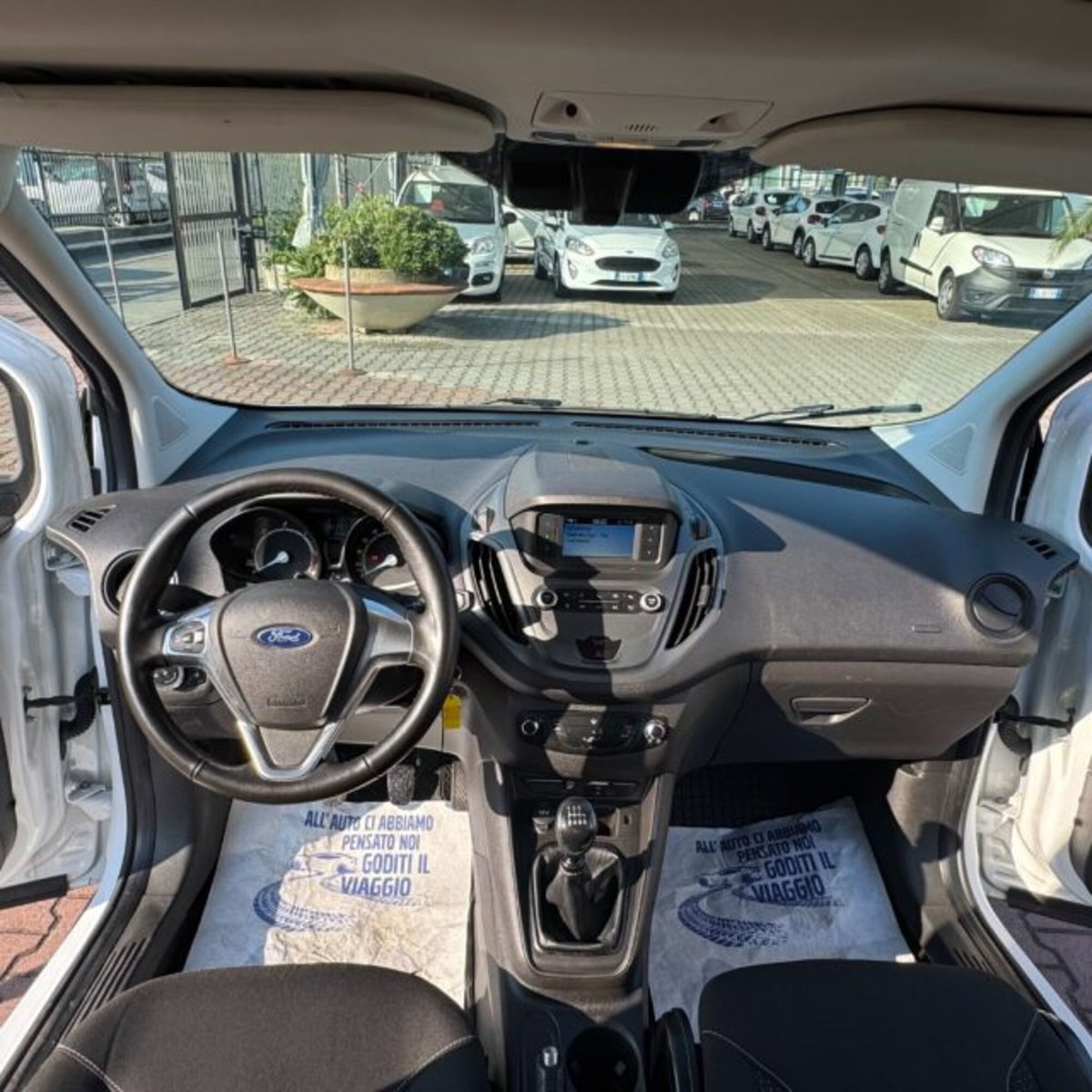 Ford Transit Courier 1.5 TDCi 75CV  Trend (9)