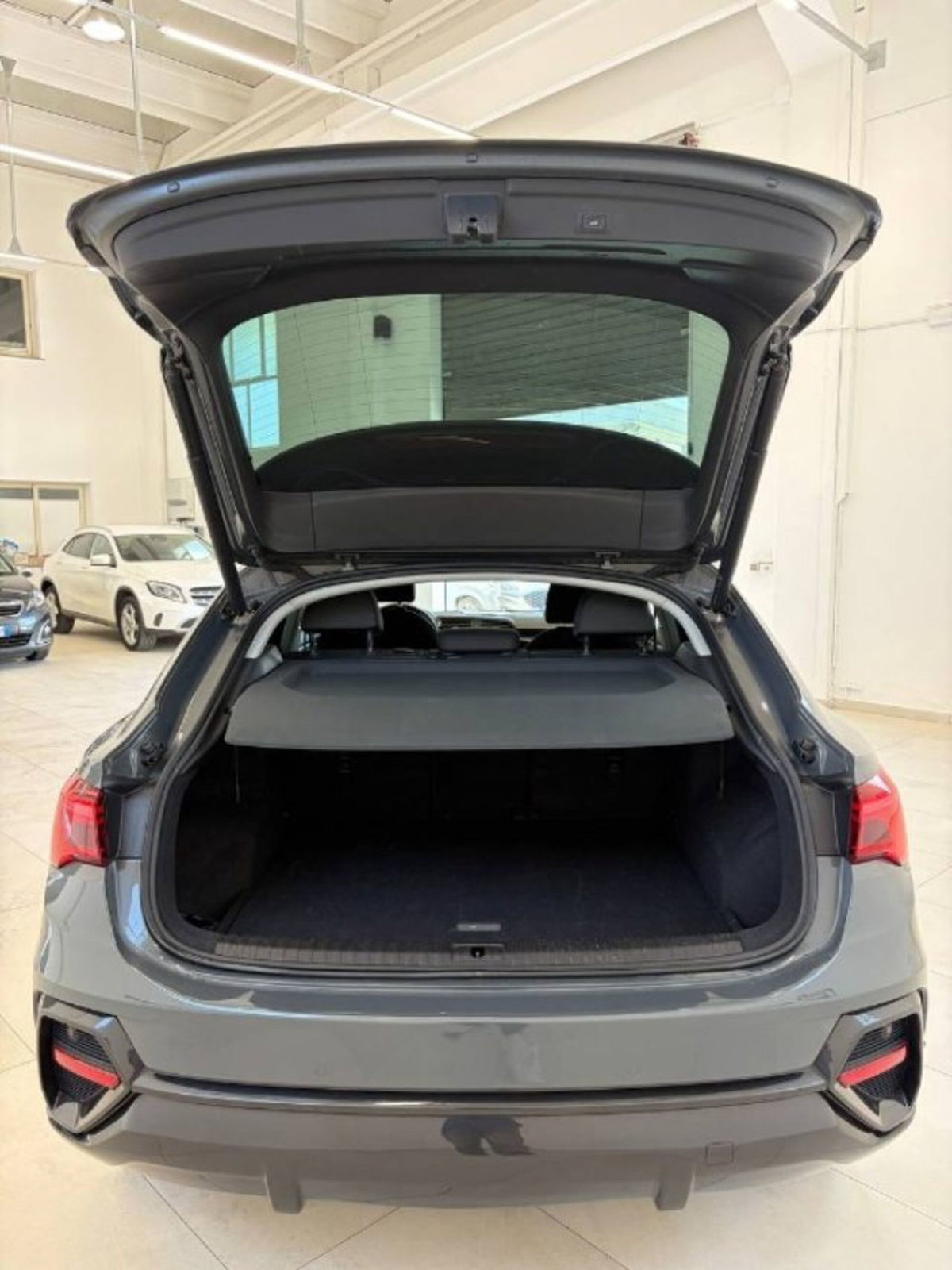 Audi Q3 Sportback 35 TDI Business Plus (6)