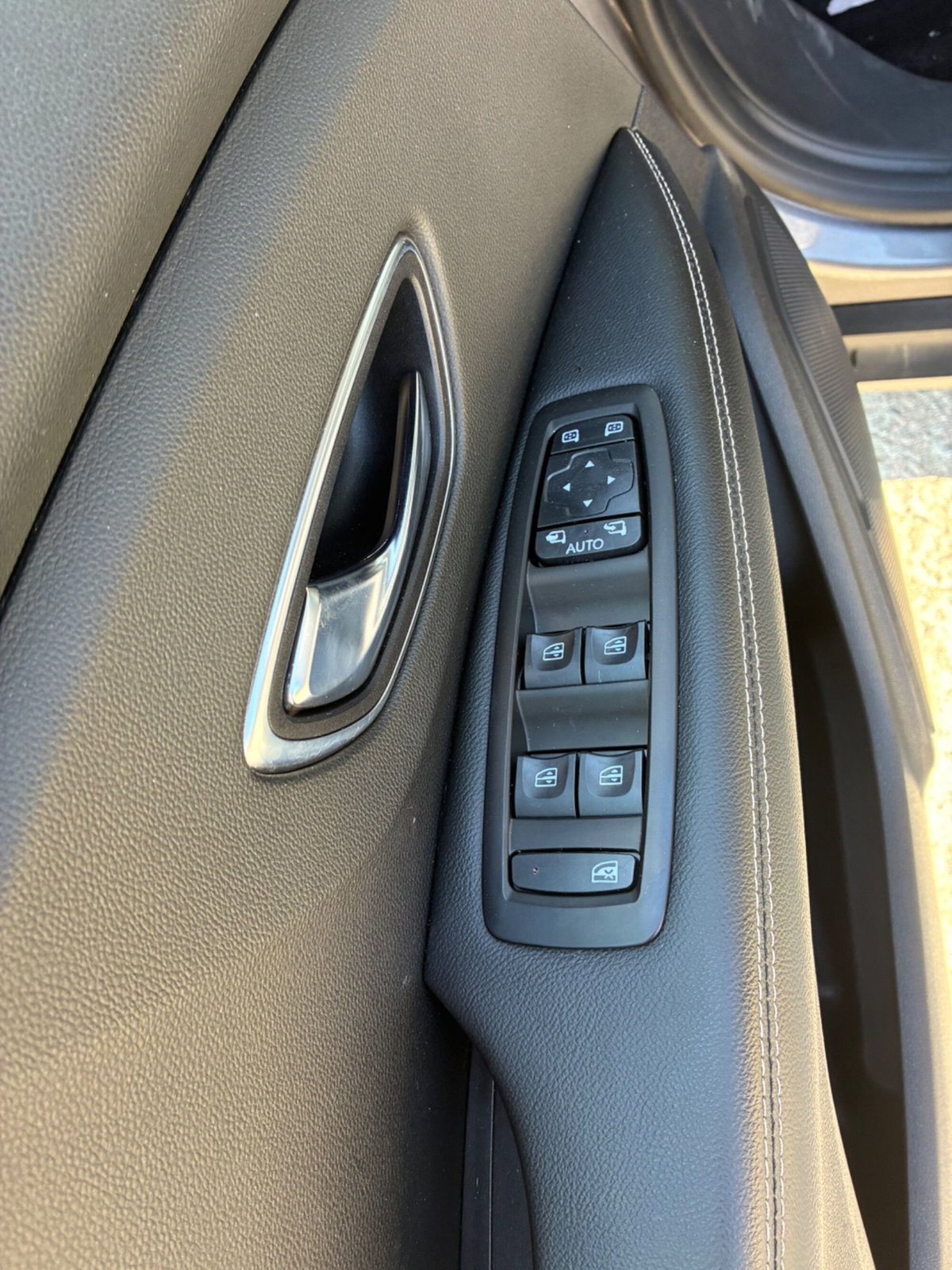 Renault Scenic E-Tech Electric XMod dCi 110 CV Start&Stop Energy Bose (13)