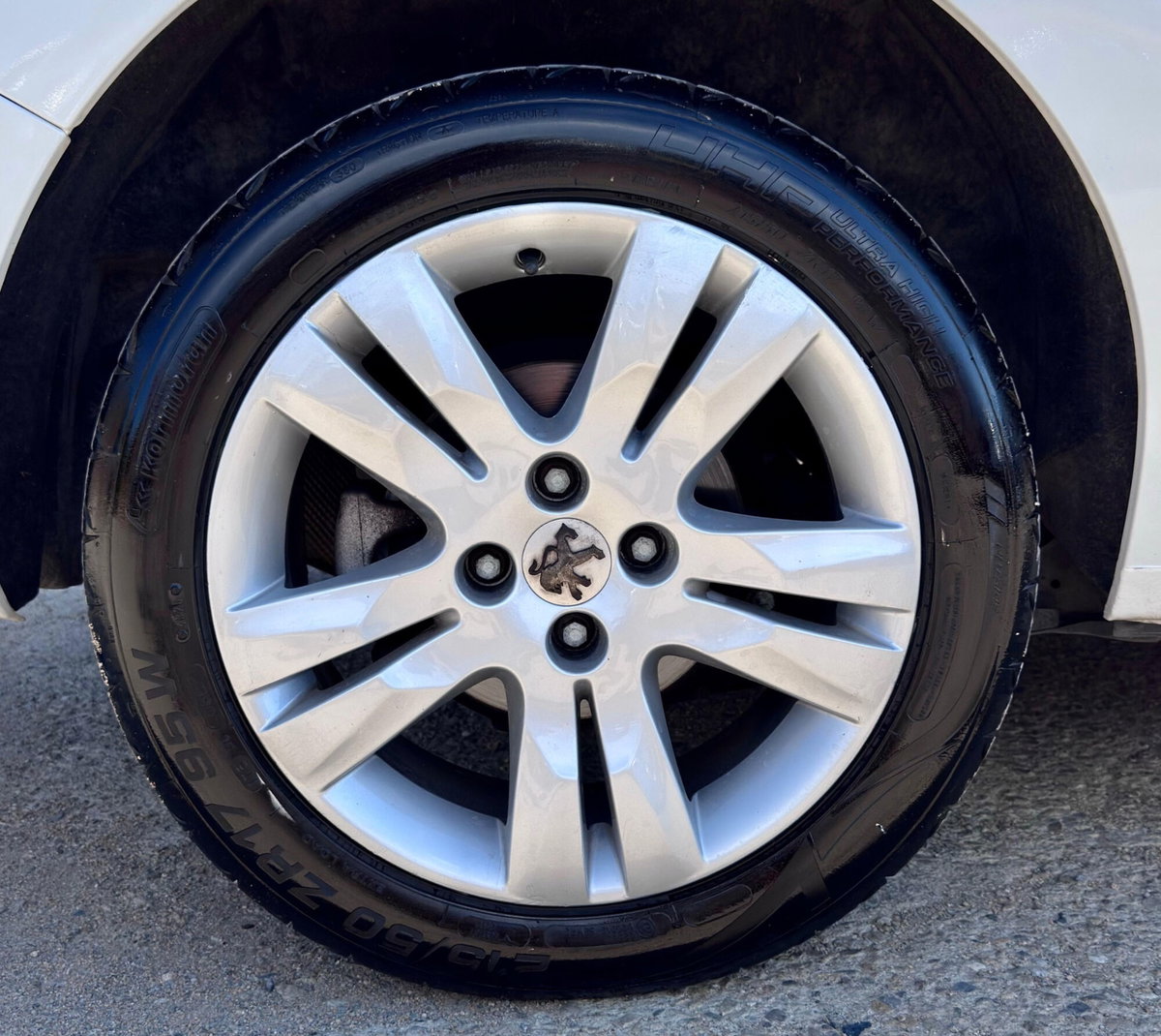 Peugeot 5008 1.6 HDi 115CV Allure (13)