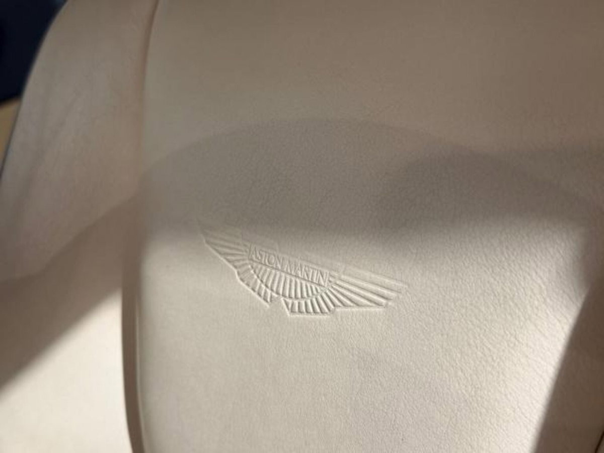 Aston Martin DB7 Coupé Vantage (13)