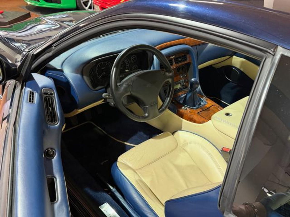 Aston Martin DB7 Coupé Vantage (18)