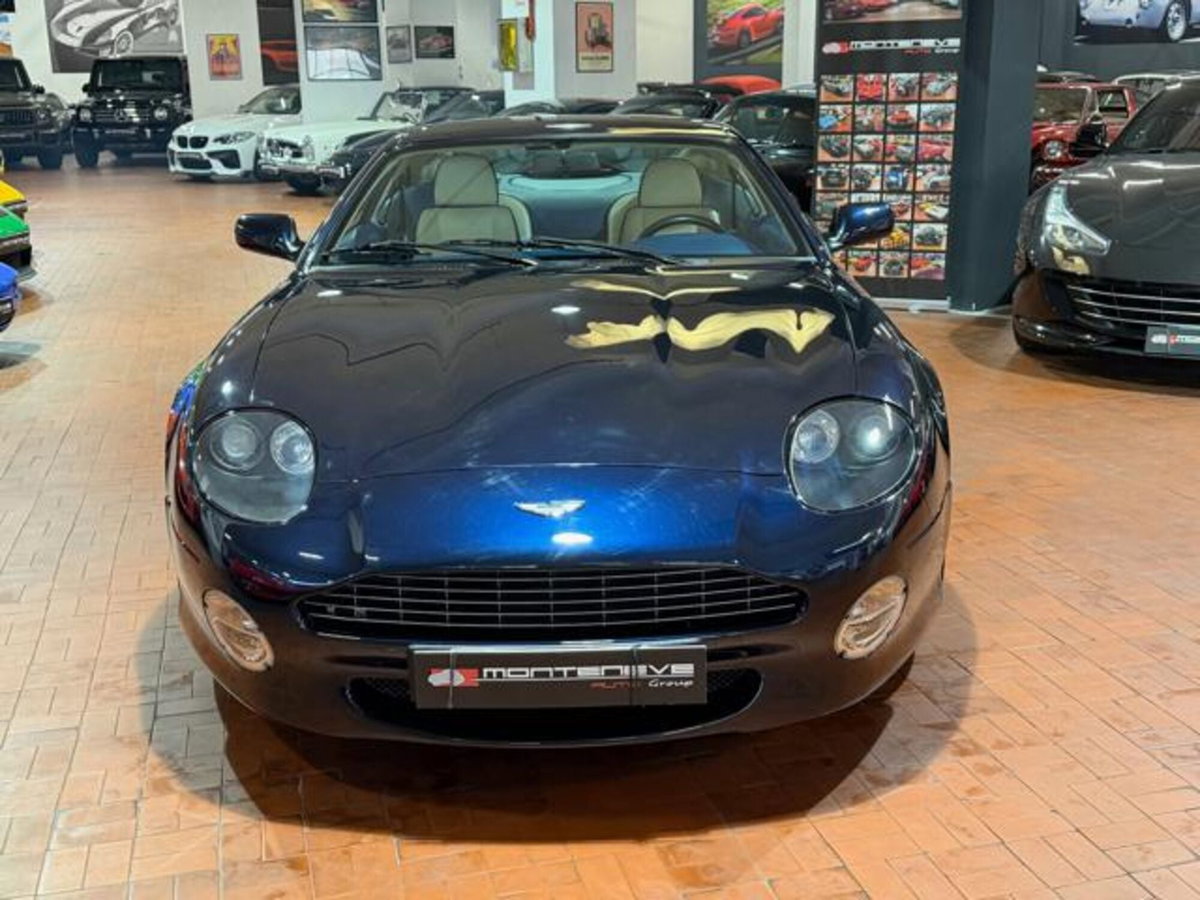 Aston Martin DB7 Coupé Vantage (2)